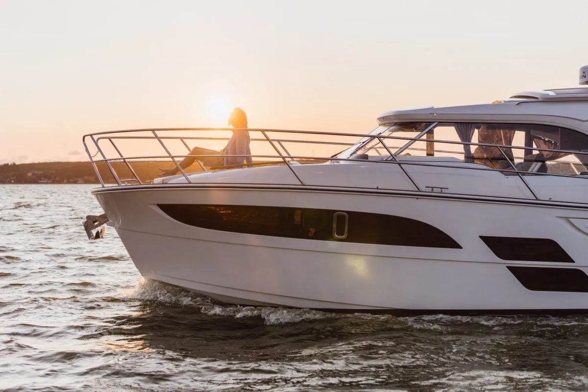 Marex 330 Scandinavia at speed